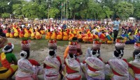 নওগাঁর মহাদেবপুরে আদিবাসীদের ঐতিহ্যবাহী কারাম উৎসব পালিত